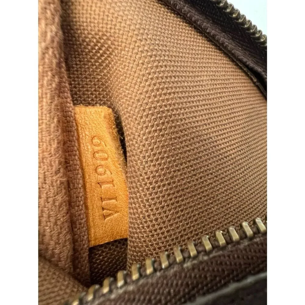 LOUIS VUITTON Pochette Accessoires Handbag Monogram LV - Picture 4 of 10